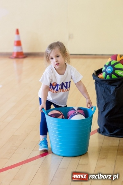 Zdjęcie w galerii na portalu naszraciborz.pl: Ruszyły zapisy na kolejny sezon koszyk&oacute;wki w MiniBasketball. Treningi dla dzieci od 2 do 12 lat wiadomości z regionu