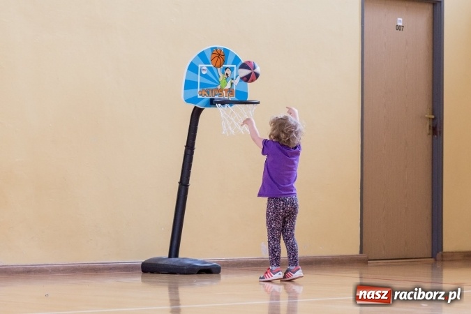 Zdjęcie w galerii na portalu naszraciborz.pl: Ruszyły zapisy na kolejny sezon koszyk&oacute;wki w MiniBasketball. Treningi dla dzieci od 2 do 12 lat wiadomości z regionu