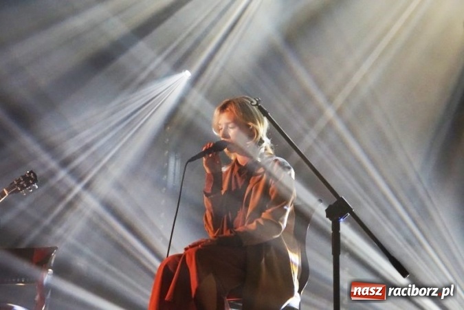 Zdjęcie w galerii na portalu naszraciborz.pl: Mam większe poczucie trwania niż nietrwania - wywiad z Melą Koteluk wiadomości z regionu