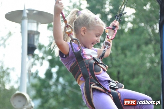 Zdjęcie w galerii na portalu naszraciborz.pl: Dzień Energetyka 2016. Rodzinny piknik dla pracownik&oacute;w Rafako. Gwiazdą Doda wiadomości z regionu