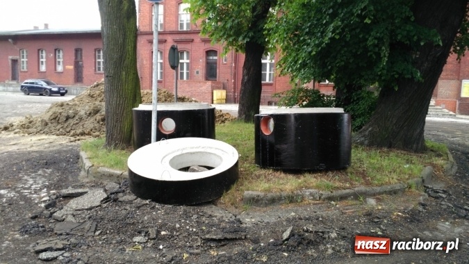 Zdjęcie w galerii na portalu naszraciborz.pl: Plac Warszawski i ulica Powstańców Śląskich w Chałupkach po przebudowie  wiadomości z regionu