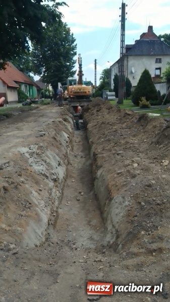Zdjęcie w galerii na portalu naszraciborz.pl: Plac Warszawski i ulica Powstańców Śląskich w Chałupkach po przebudowie  wiadomości z regionu