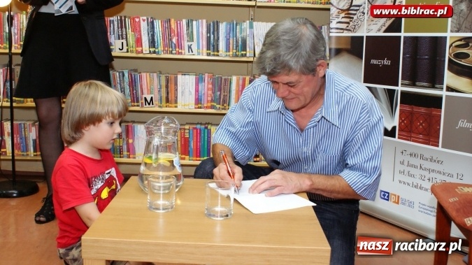 Zdjęcie w galerii na portalu naszraciborz.pl: Zygzakiem przez życie z Henrykiem Gołębiewskim wiadomości z regionu