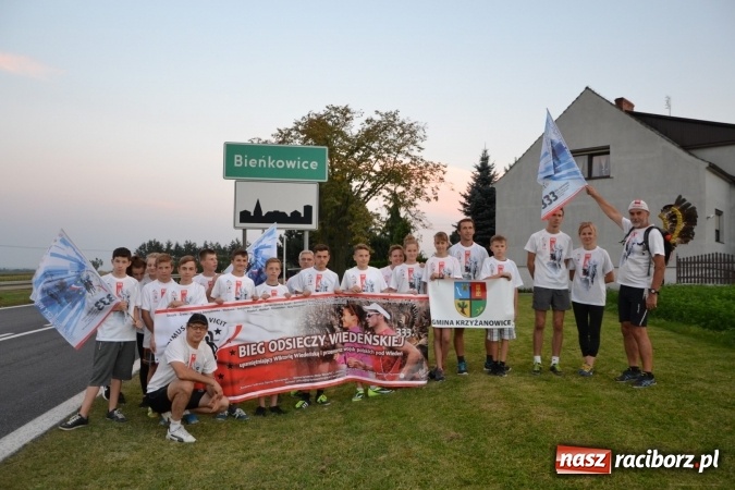 Zdjęcie w galerii na portalu naszraciborz.pl: Tam gdzie Janek Socha miłość znalazł, czyli Bieg Wiedeński w Bieńkowicach wiadomości z regionu