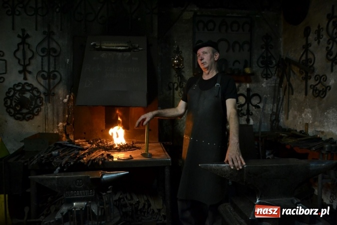 Zdjęcie w galerii na portalu naszraciborz.pl: Tam gdzie Janek Socha miłość znalazł, czyli Bieg Wiedeński w Bieńkowicach wiadomości z regionu