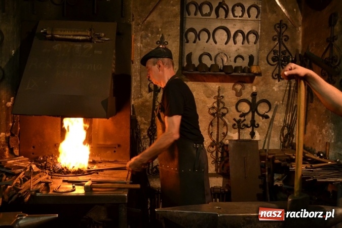 Zdjęcie w galerii na portalu naszraciborz.pl: Tam gdzie Janek Socha miłość znalazł, czyli Bieg Wiedeński w Bieńkowicach wiadomości z regionu