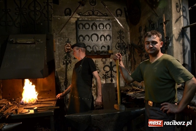 Zdjęcie w galerii na portalu naszraciborz.pl: Tam gdzie Janek Socha miłość znalazł, czyli Bieg Wiedeński w Bieńkowicach wiadomości z regionu