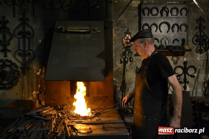 Zdjęcie w galerii na portalu naszraciborz.pl: Tam gdzie Janek Socha miłość znalazł, czyli Bieg Wiedeński w Bieńkowicach wiadomości z regionu