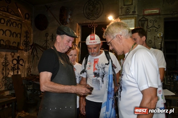 Zdjęcie w galerii na portalu naszraciborz.pl: Tam gdzie Janek Socha miłość znalazł, czyli Bieg Wiedeński w Bieńkowicach wiadomości z regionu