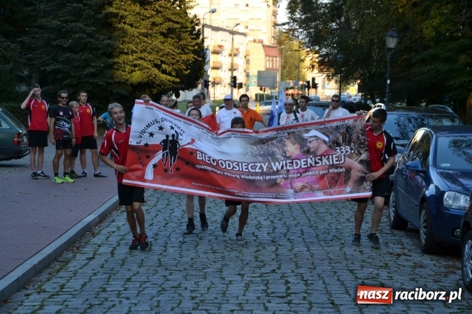 Zdjęcie w galerii na portalu naszraciborz.pl: Raciborski zamek na trasie biegu upamiętniającego Odsiecz Wiedeńską  wiadomości z regionu