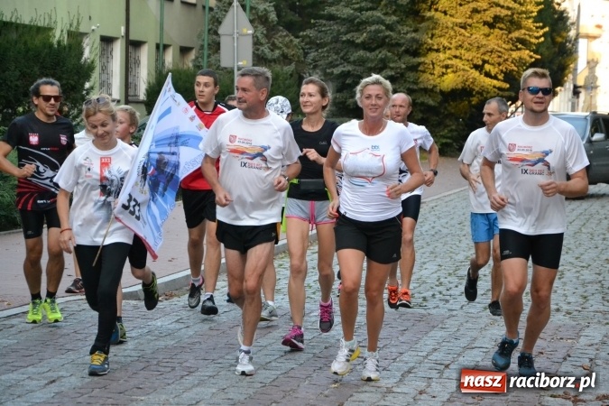 Zdjęcie w galerii na portalu naszraciborz.pl: Raciborski zamek na trasie biegu upamiętniającego Odsiecz Wiedeńską  wiadomości z regionu
