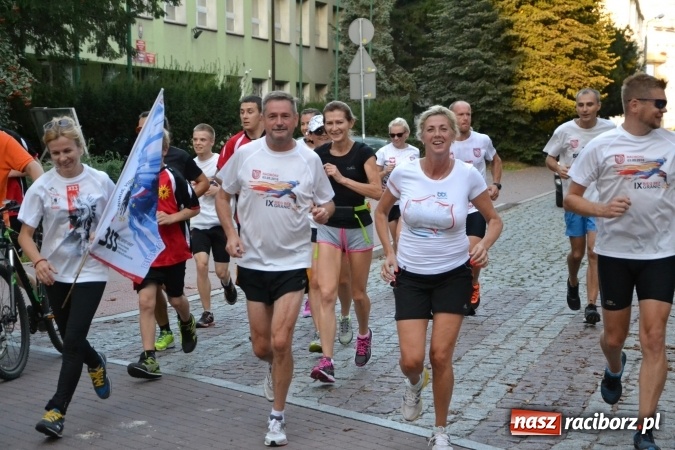Zdjęcie w galerii na portalu naszraciborz.pl: Raciborski zamek na trasie biegu upamiętniającego Odsiecz Wiedeńską  wiadomości z regionu