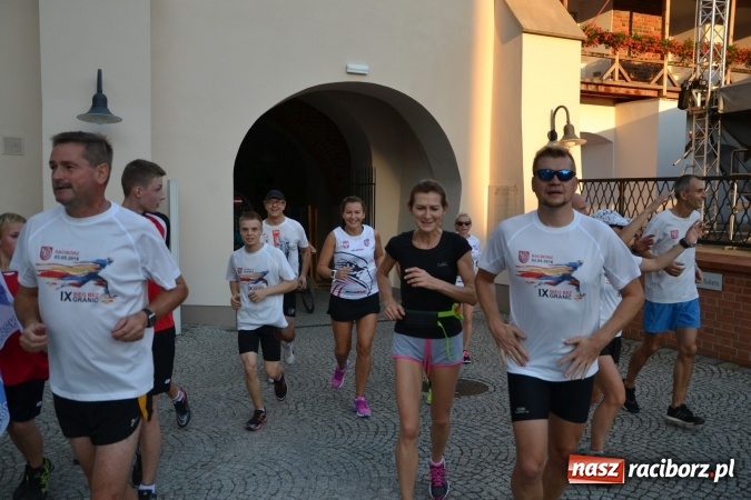 Zdjęcie w galerii na portalu naszraciborz.pl: Raciborski zamek na trasie biegu upamiętniającego Odsiecz Wiedeńską  wiadomości z regionu