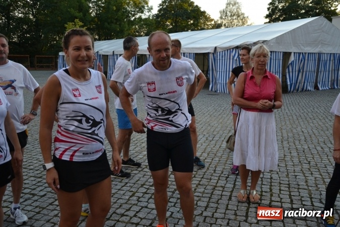 Zdjęcie w galerii na portalu naszraciborz.pl: Raciborski zamek na trasie biegu upamiętniającego Odsiecz Wiedeńską  wiadomości z regionu