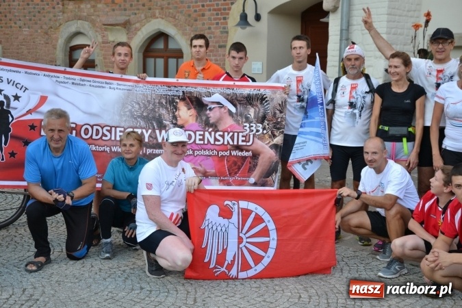 Zdjęcie w galerii na portalu naszraciborz.pl: Raciborski zamek na trasie biegu upamiętniającego Odsiecz Wiedeńską  wiadomości z regionu