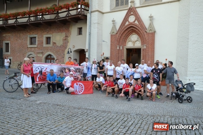 Zdjęcie w galerii na portalu naszraciborz.pl: Raciborski zamek na trasie biegu upamiętniającego Odsiecz Wiedeńską  wiadomości z regionu