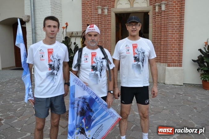 Zdjęcie w galerii na portalu naszraciborz.pl: Raciborski zamek na trasie biegu upamiętniającego Odsiecz Wiedeńską  wiadomości z regionu