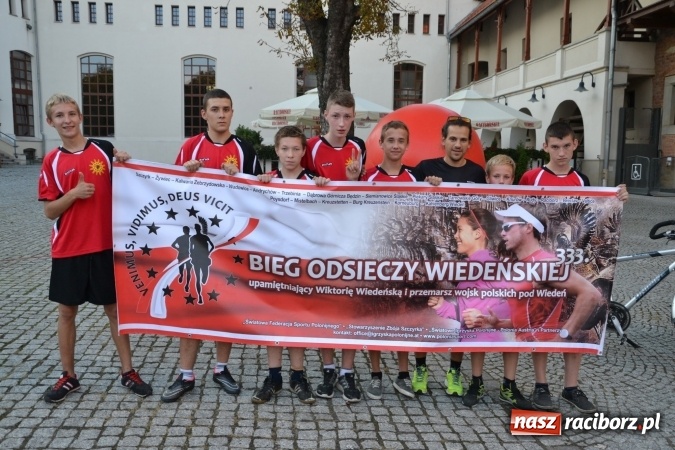 Zdjęcie w galerii na portalu naszraciborz.pl: Raciborski zamek na trasie biegu upamiętniającego Odsiecz Wiedeńską  wiadomości z regionu