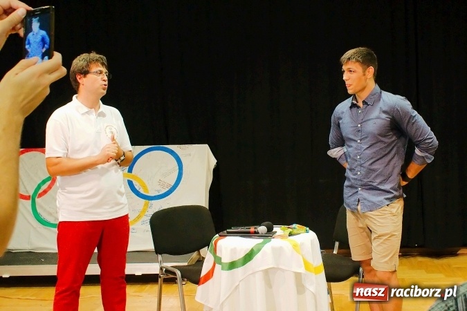 Zdjęcie w galerii na portalu naszraciborz.pl: Denis Kudla nie zapomina o rodzinnym mieście. Brązowy medalista IO w Rio spotkał się z fanami w RCK wiadomości z regionu
