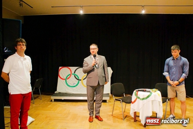 Zdjęcie w galerii na portalu naszraciborz.pl: Denis Kudla nie zapomina o rodzinnym mieście. Brązowy medalista IO w Rio spotkał się z fanami w RCK wiadomości z regionu