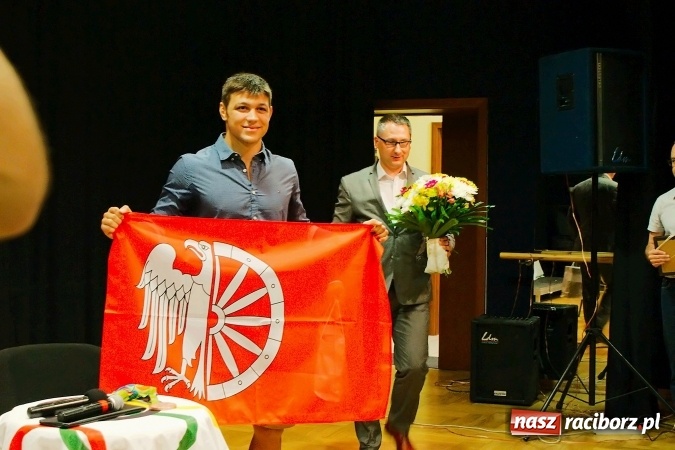 Zdjęcie w galerii na portalu naszraciborz.pl: Denis Kudla nie zapomina o rodzinnym mieście. Brązowy medalista IO w Rio spotkał się z fanami w RCK wiadomości z regionu