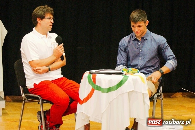 Zdjęcie w galerii na portalu naszraciborz.pl: Denis Kudla nie zapomina o rodzinnym mieście. Brązowy medalista IO w Rio spotkał się z fanami w RCK wiadomości z regionu