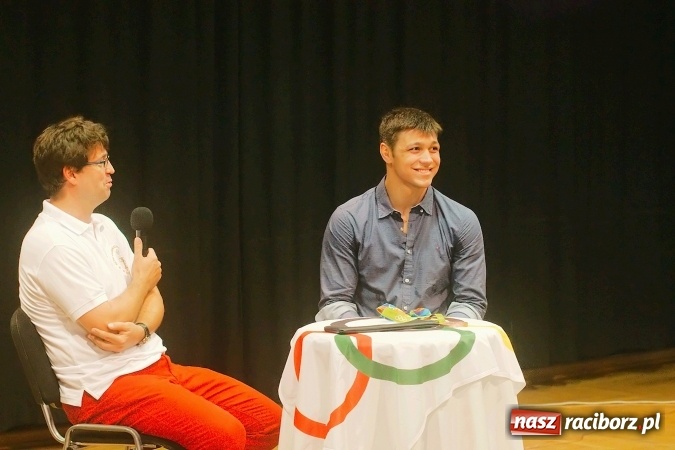 Zdjęcie w galerii na portalu naszraciborz.pl: Denis Kudla nie zapomina o rodzinnym mieście. Brązowy medalista IO w Rio spotkał się z fanami w RCK wiadomości z regionu