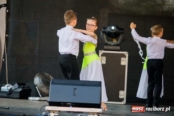 Zdjęcie w galerii na portalu naszraciborz.pl: Pożegnanie lata z MDK na raciborskim rynku wiadomości z regionu