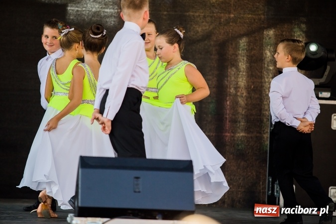 Zdjęcie w galerii na portalu naszraciborz.pl: Pożegnanie lata z MDK na raciborskim rynku wiadomości z regionu