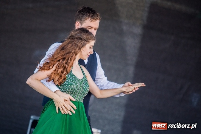 Zdjęcie w galerii na portalu naszraciborz.pl: Pożegnanie lata z MDK na raciborskim rynku wiadomości z regionu