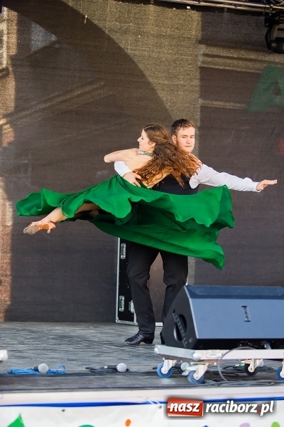 Zdjęcie w galerii na portalu naszraciborz.pl: Pożegnanie lata z MDK na raciborskim rynku wiadomości z regionu