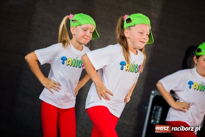 Zdjęcie w galerii na portalu naszraciborz.pl: Pożegnanie lata z MDK na raciborskim rynku wiadomości z regionu