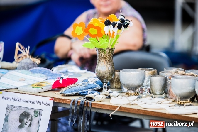 Zdjęcie w galerii na portalu naszraciborz.pl: Pożegnanie lata z MDK na raciborskim rynku wiadomości z regionu