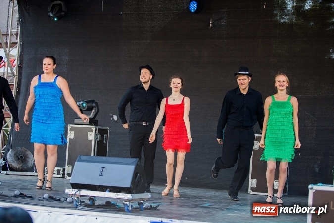 Zdjęcie w galerii na portalu naszraciborz.pl: Pożegnanie lata z MDK na raciborskim rynku wiadomości z regionu