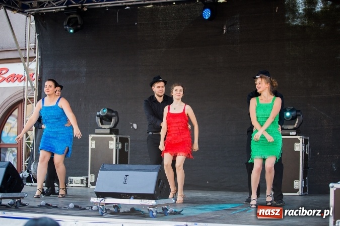 Zdjęcie w galerii na portalu naszraciborz.pl: Pożegnanie lata z MDK na raciborskim rynku wiadomości z regionu