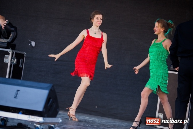 Zdjęcie w galerii na portalu naszraciborz.pl: Pożegnanie lata z MDK na raciborskim rynku wiadomości z regionu