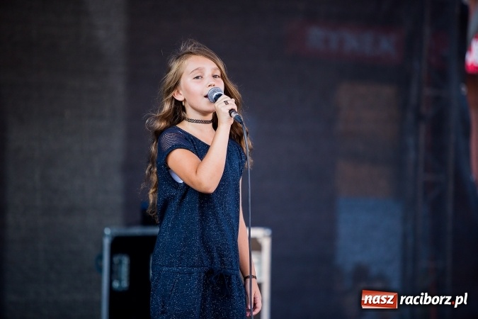 Zdjęcie w galerii na portalu naszraciborz.pl: Pożegnanie lata z MDK na raciborskim rynku wiadomości z regionu