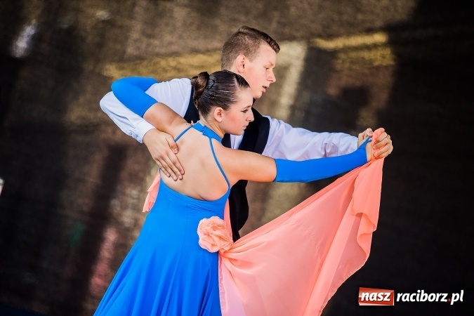 Zdjęcie w galerii na portalu naszraciborz.pl: Pożegnanie lata z MDK na raciborskim rynku wiadomości z regionu