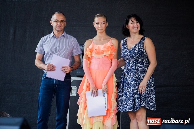 Zdjęcie w galerii na portalu naszraciborz.pl: Pożegnanie lata z MDK na raciborskim rynku wiadomości z regionu