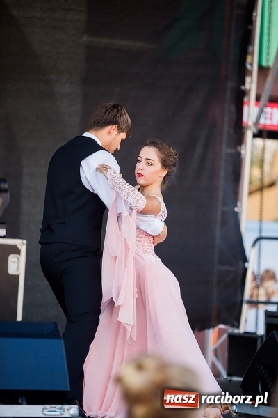 Zdjęcie w galerii na portalu naszraciborz.pl: Pożegnanie lata z MDK na raciborskim rynku wiadomości z regionu