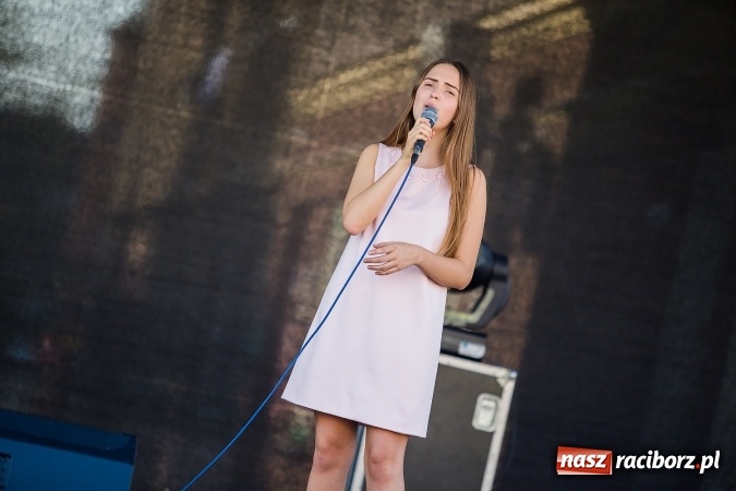 Zdjęcie w galerii na portalu naszraciborz.pl: Pożegnanie lata z MDK na raciborskim rynku wiadomości z regionu