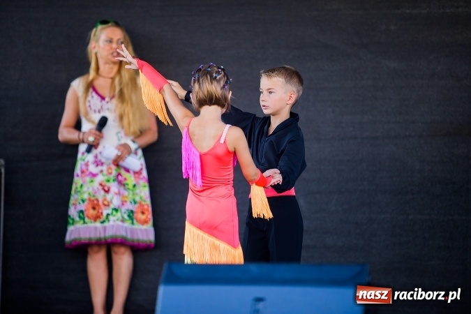 Zdjęcie w galerii na portalu naszraciborz.pl: Pożegnanie lata z MDK na raciborskim rynku wiadomości z regionu