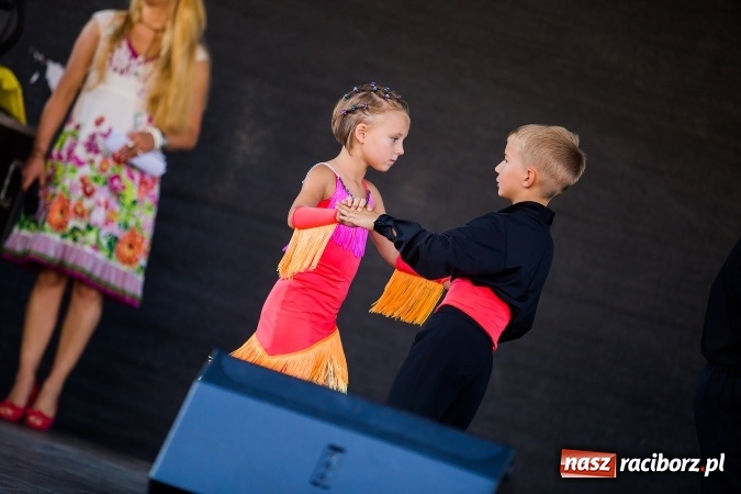 Zdjęcie w galerii na portalu naszraciborz.pl: Pożegnanie lata z MDK na raciborskim rynku wiadomości z regionu