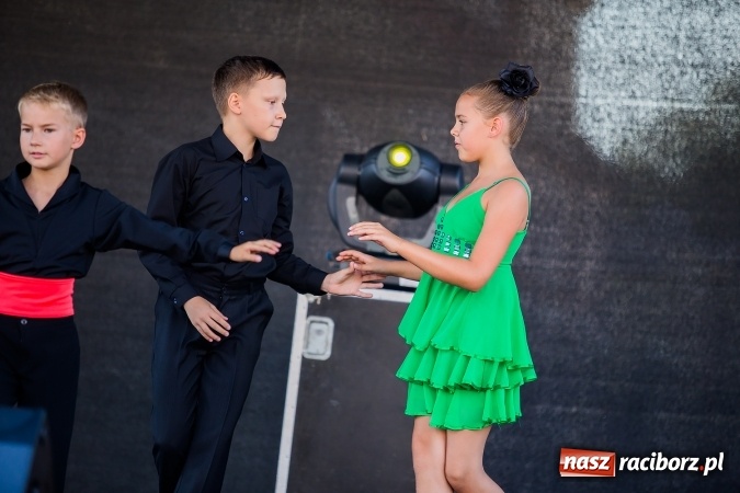 Zdjęcie w galerii na portalu naszraciborz.pl: Pożegnanie lata z MDK na raciborskim rynku wiadomości z regionu