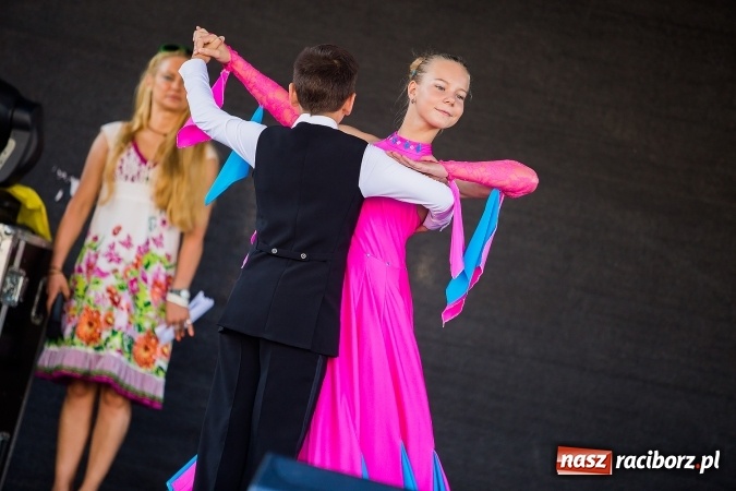 Zdjęcie w galerii na portalu naszraciborz.pl: Pożegnanie lata z MDK na raciborskim rynku wiadomości z regionu