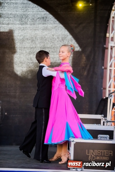 Zdjęcie w galerii na portalu naszraciborz.pl: Pożegnanie lata z MDK na raciborskim rynku wiadomości z regionu