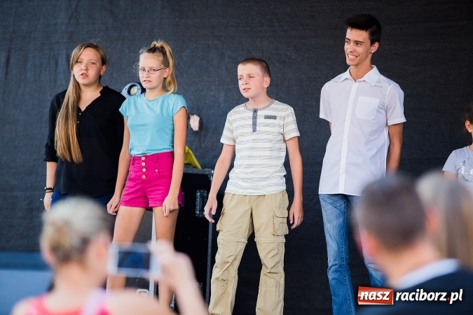 Zdjęcie w galerii na portalu naszraciborz.pl: Pożegnanie lata z MDK na raciborskim rynku wiadomości z regionu