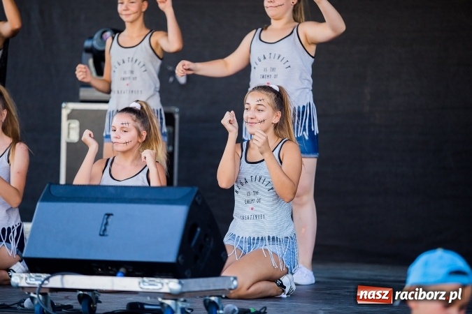 Zdjęcie w galerii na portalu naszraciborz.pl: Pożegnanie lata z MDK na raciborskim rynku wiadomości z regionu