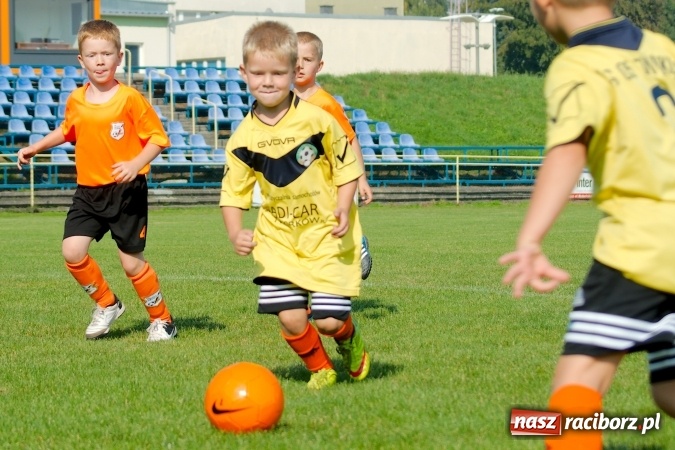 Zdjęcie w galerii na portalu naszraciborz.pl: Żaki Rafako i Tworkowa zainaugurowały sezon wiadomości z regionu