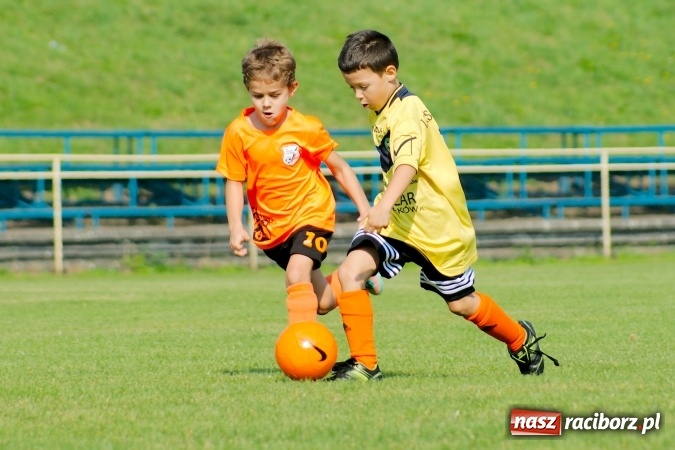 Zdjęcie w galerii na portalu naszraciborz.pl: Żaki Rafako i Tworkowa zainaugurowały sezon wiadomości z regionu